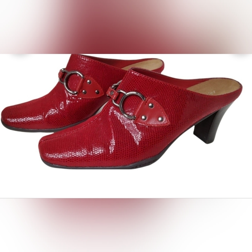 Aerosoles "Cinch Worm" Chain Link Accent Open Back Mules Shoes size 7